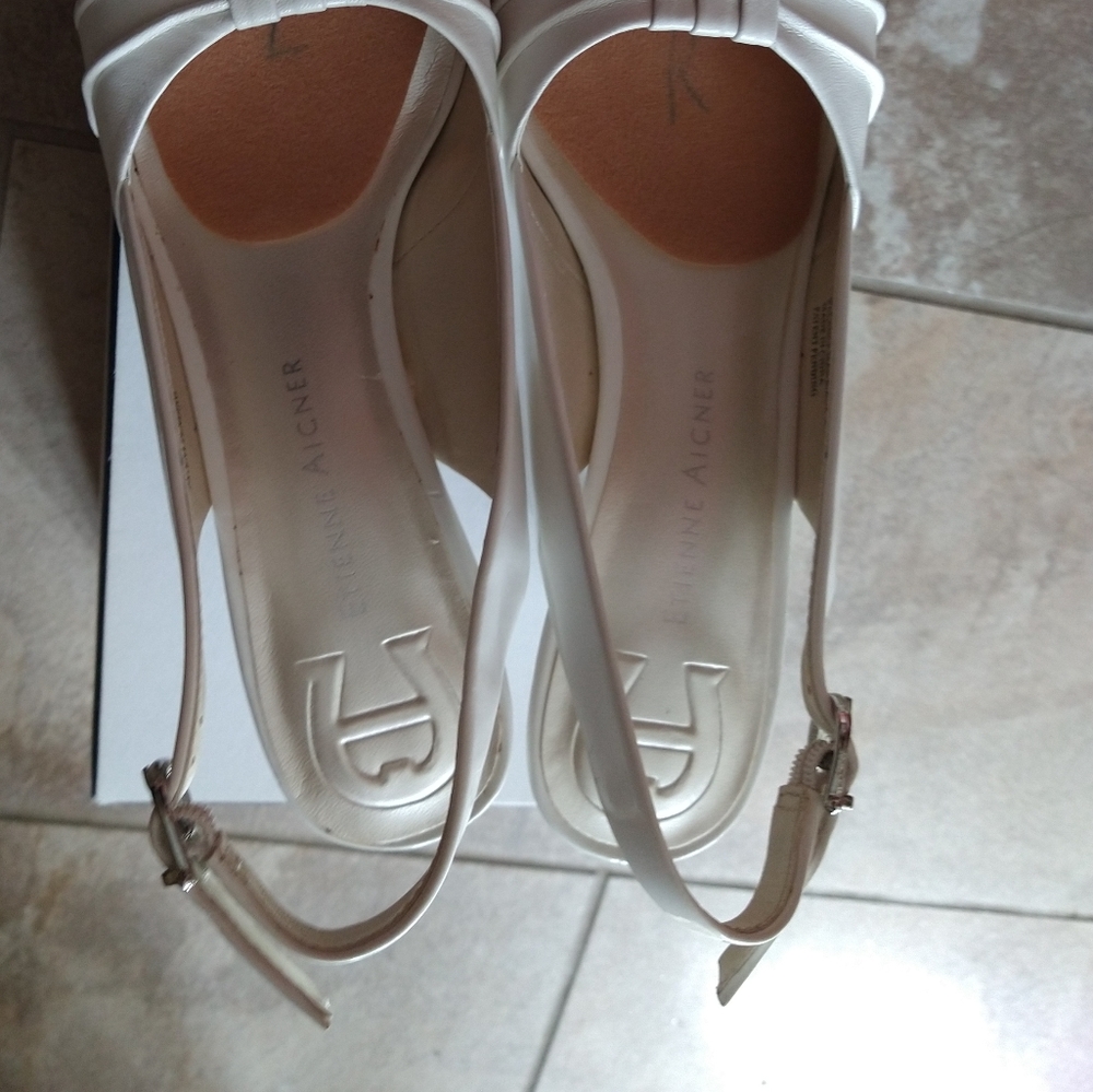 Etienne Aigner🤍 Classic Ivory Leather Shoes🤍 2.25" Heels NIB 7.5M. 🆕 - Picture 6 of 8